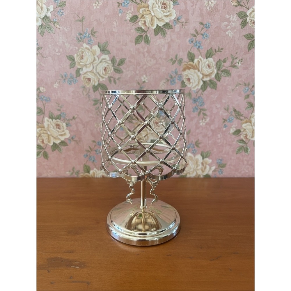 NWT Bath Body Works 3 Wick Candle Holder Pedestal Silver Metal Lattice Bow